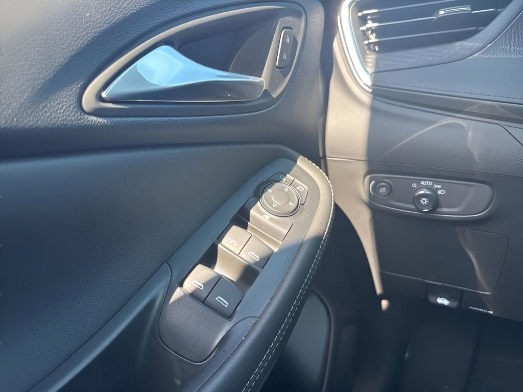 Used 2024 Buick Encore GX Sport Touring w/ Comfort Package image 28