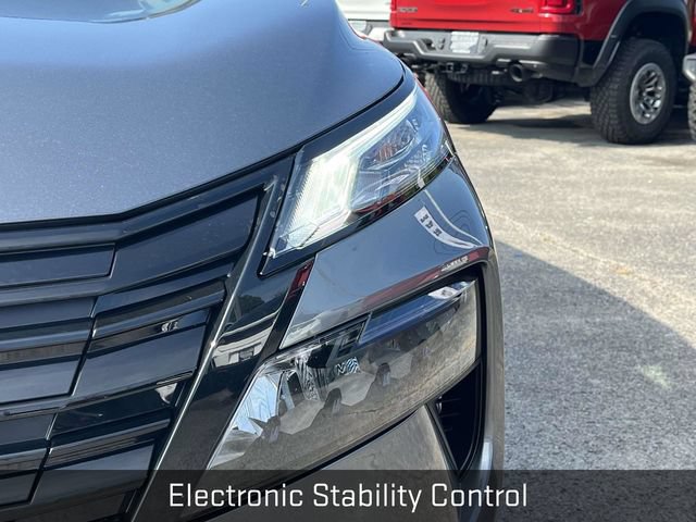 Used 2026 Nissan Rogue Dark Armor FWD image 9