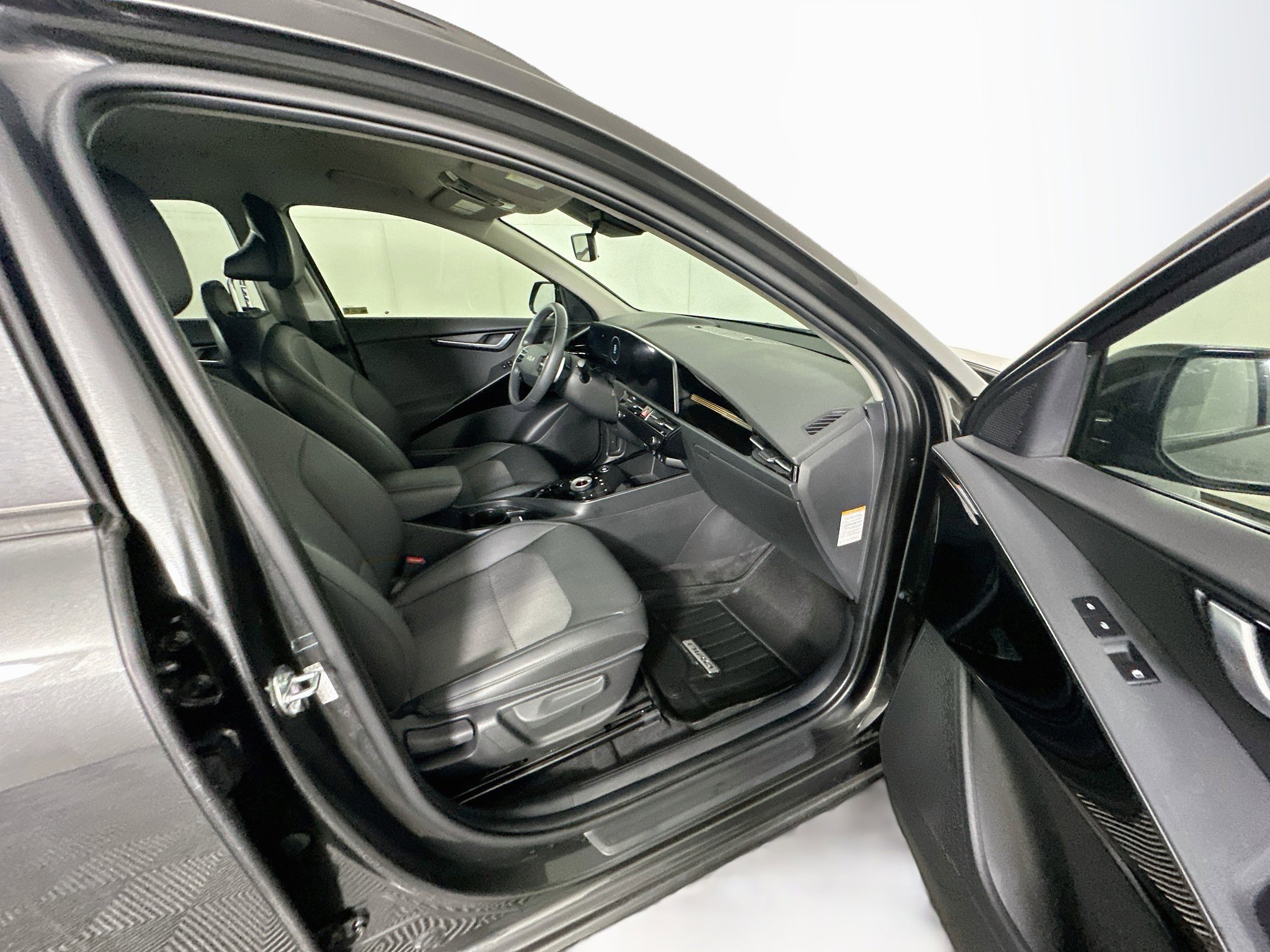 Used 2024 Kia Niro Wind FWD image 31