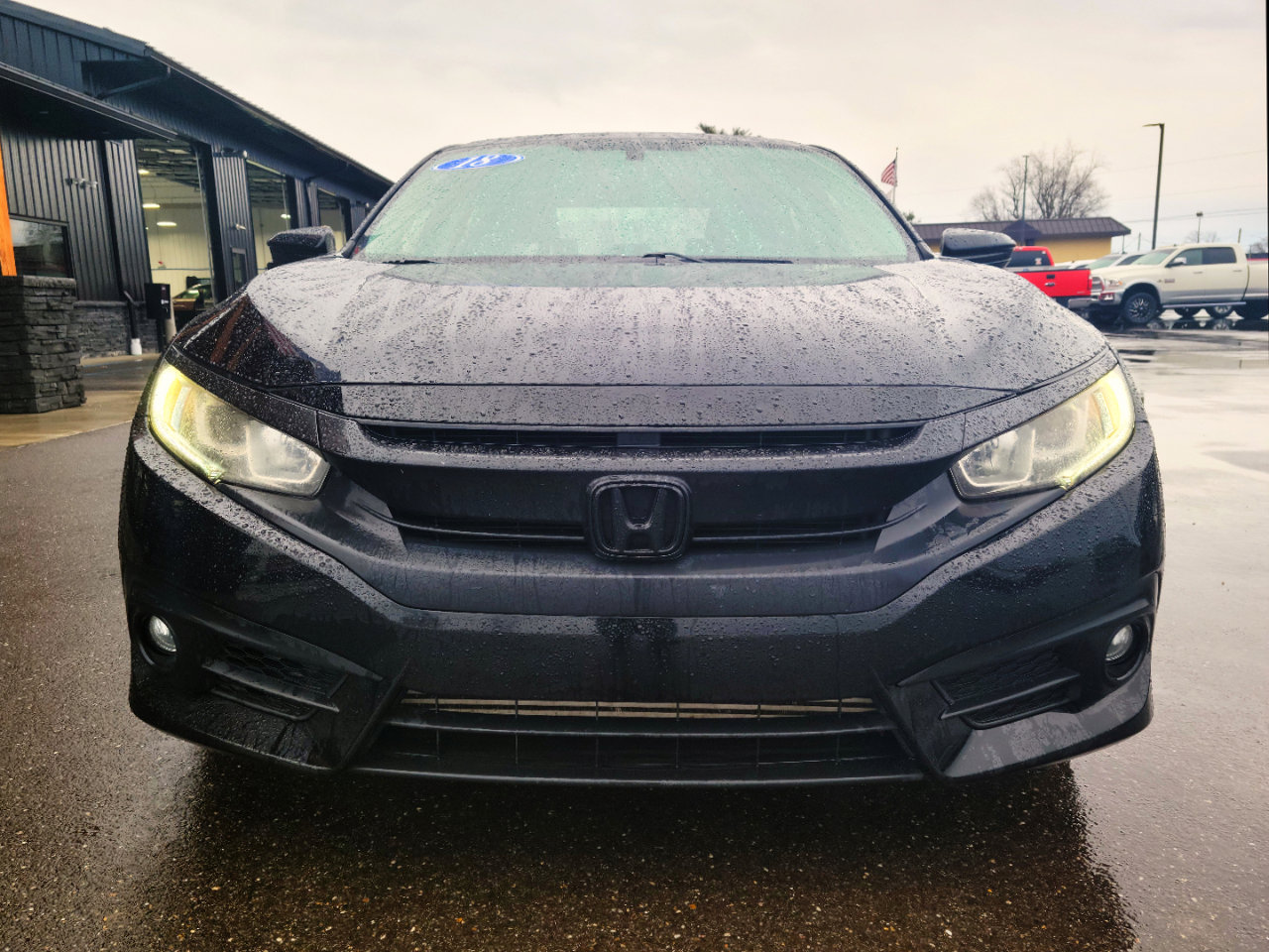 Used 2018 Honda Civic EX-T image 2