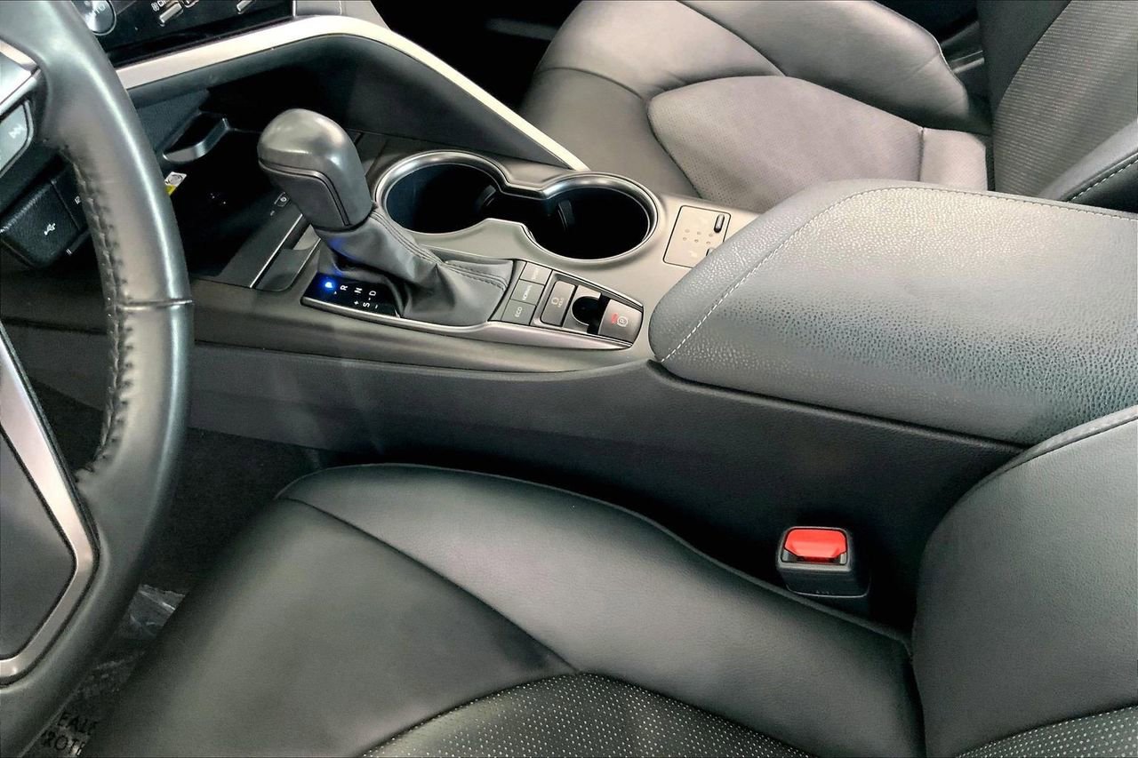 Used 2024 Toyota Camry XSE FWD image 17
