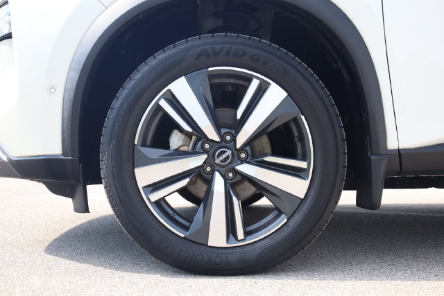 Certified 2023 Nissan Rogue SL w/ SL Premium Package AWD/4WD image 9