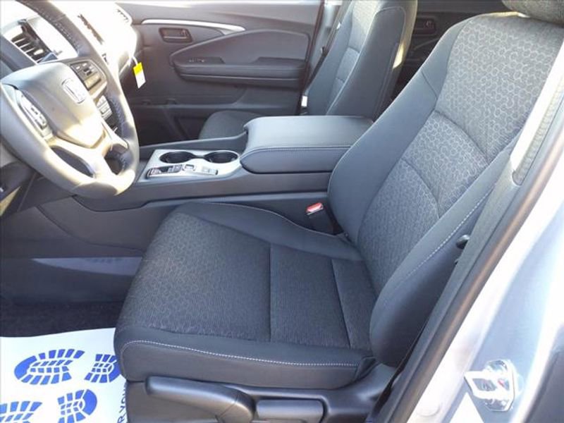 Used 2025 Honda Ridgeline Sport+ image 11