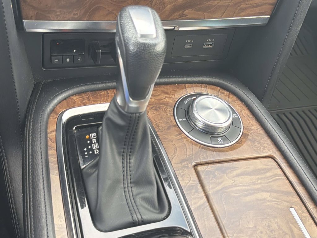 Used 2022 Nissan Armada SL w/ Captain's Chairs Package AWD/4WD image 24
