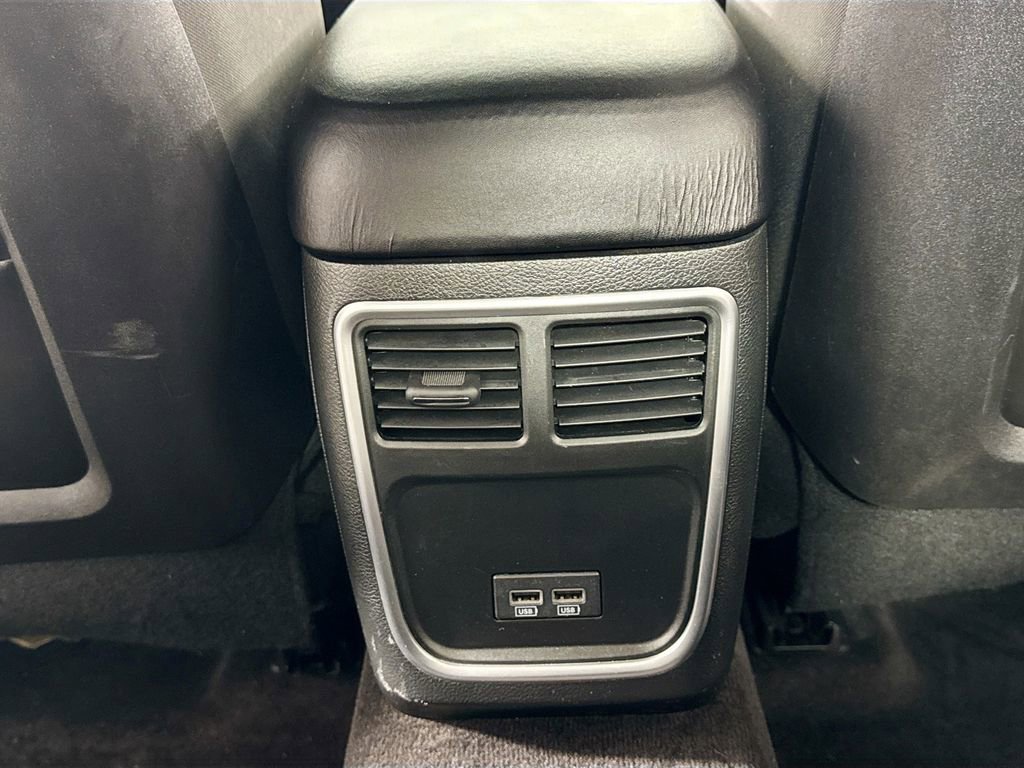 Used 2019 Dodge Charger SXT RWD image 26