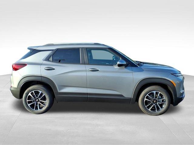 New 2026 Chevrolet TrailBlazer LT w/ Driver Confidence Package FWD image 2