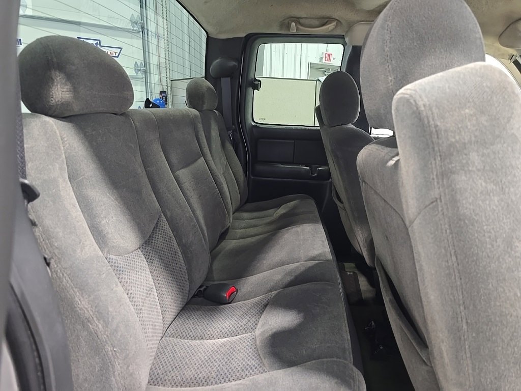 Used 2004 Chevrolet Silverado 1500 LS image 22