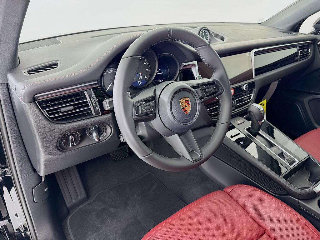 New 2026 Porsche Macan AWD/4WD image 4