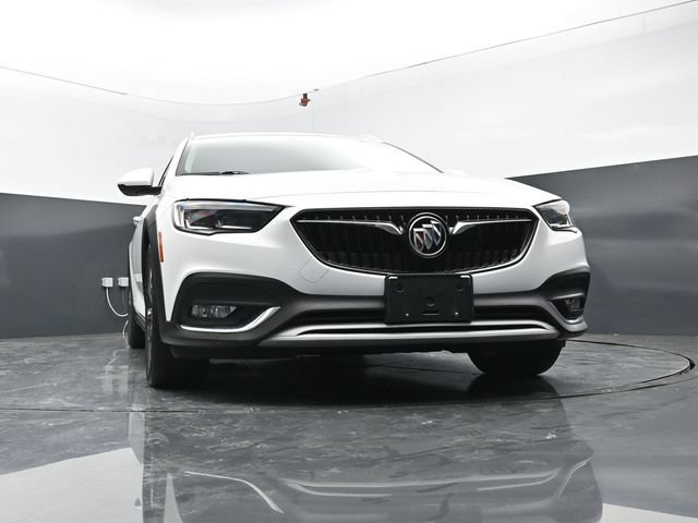 Used 2018 Buick Regal Essence w/ Driver Confidence Package #1 AWD/4WD image 38