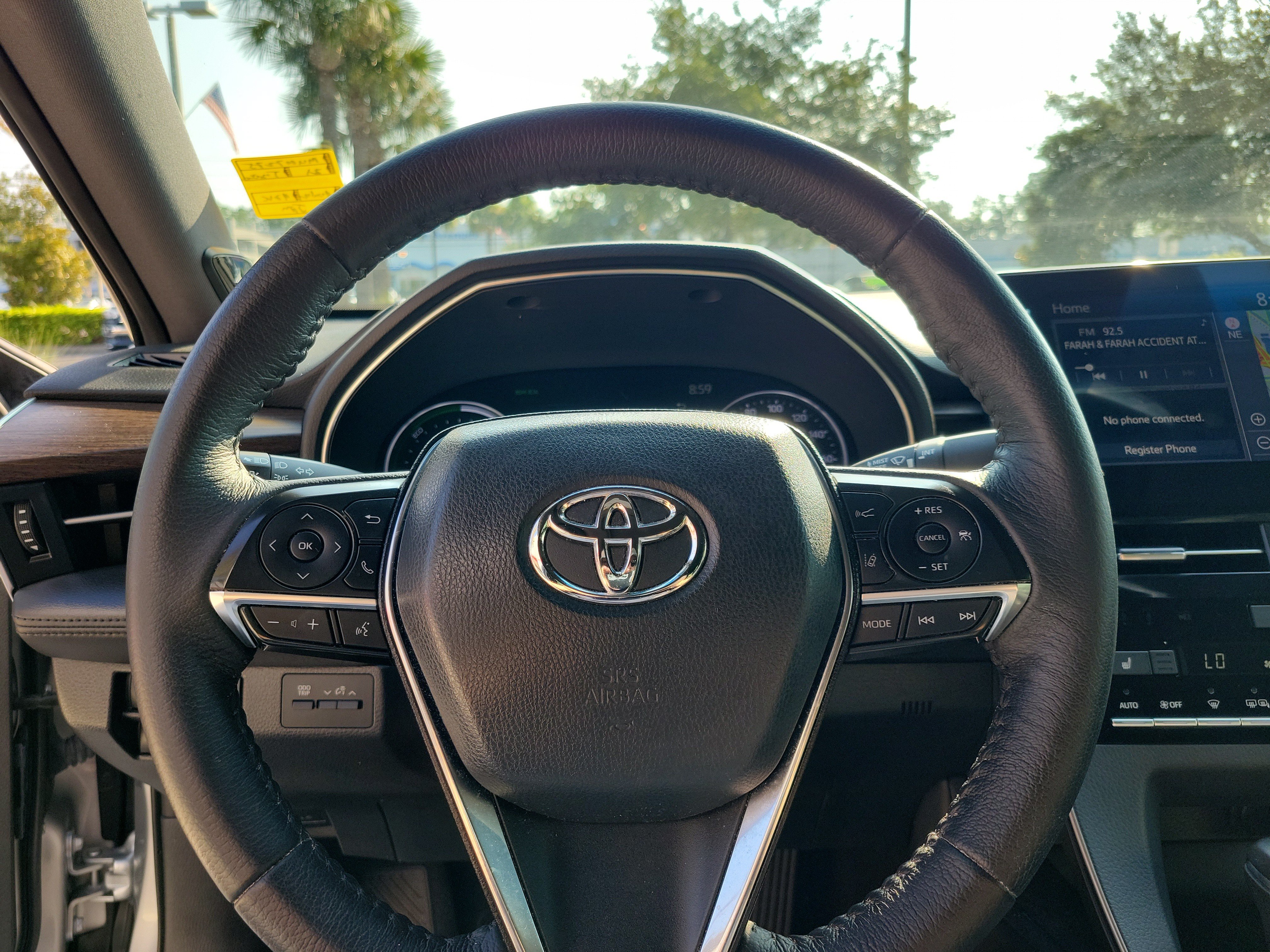 Used 2021 Toyota Avalon XLE w/ Moonroof Package FWD image 16