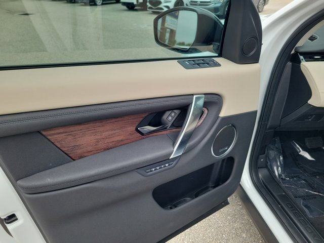 Used 2025 Land Rover Discovery Sport S image 20