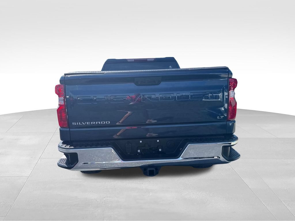 Used 2023 Chevrolet Silverado 1500 LT AWD/4WD image 9