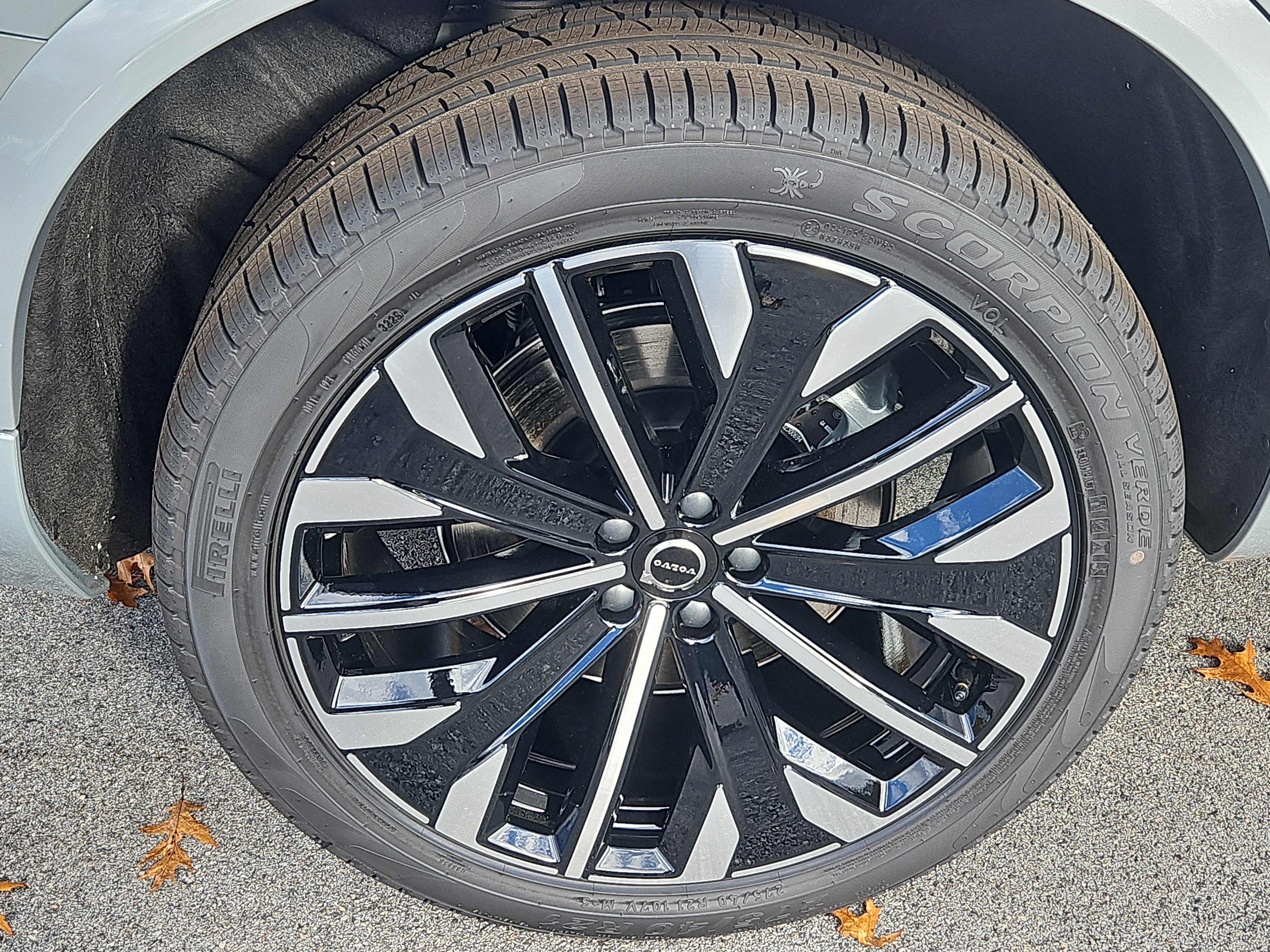 New 2026 Volvo XC90 T8 Plus image 19