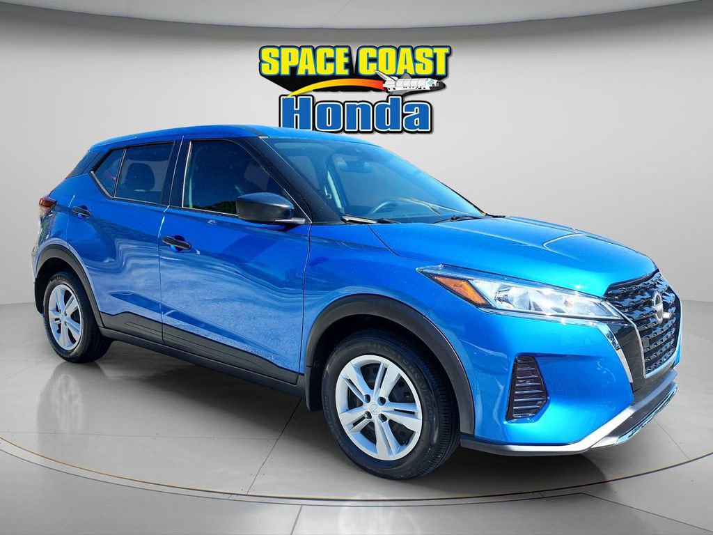 Used 2024 Nissan Kicks S image 1