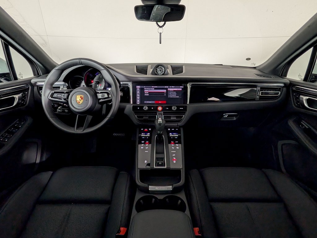 New 2026 Porsche Macan AWD/4WD image 20