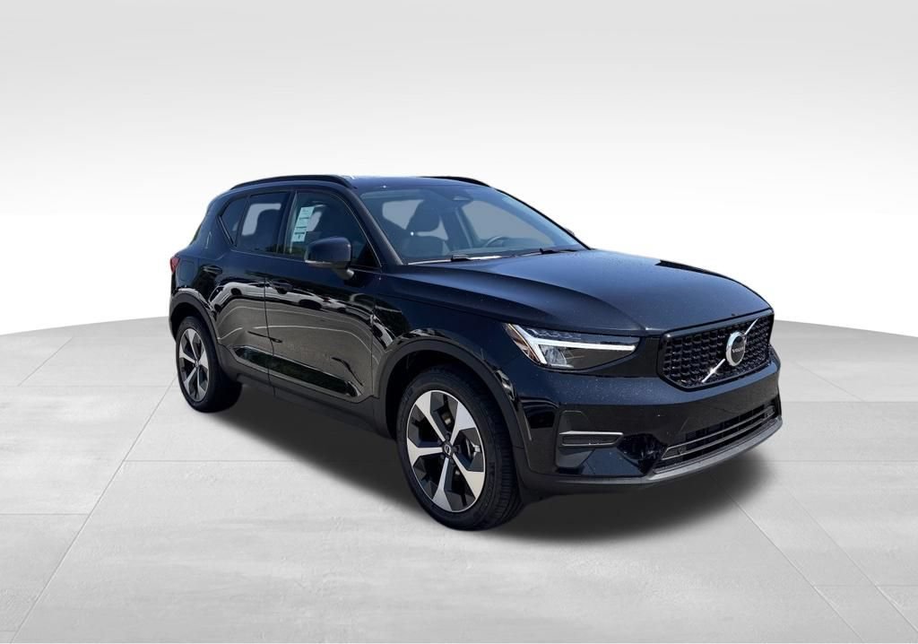 New 2026 Volvo XC40 B5 Core w/ Protection Package Premier AWD/4WD image 7