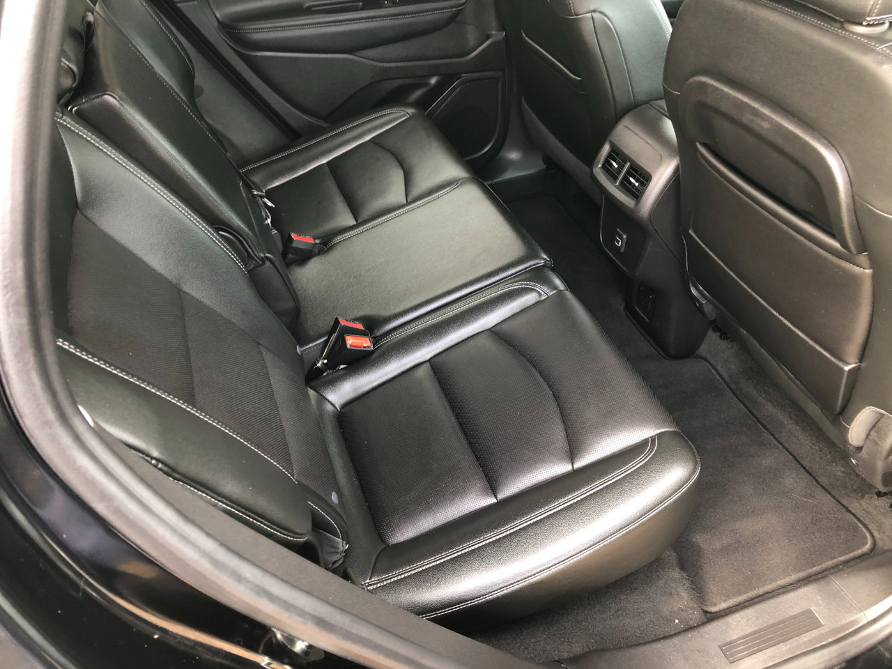 Used 2024 GMC Terrain SLT image 26