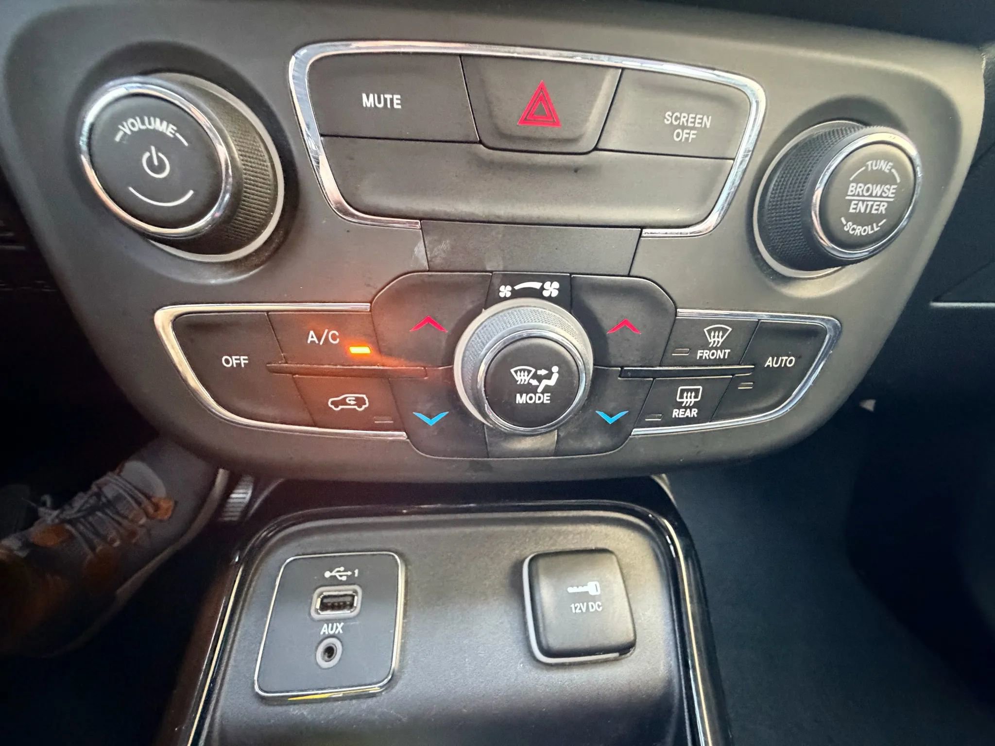 Used 2020 Jeep Compass Limited FWD image 14