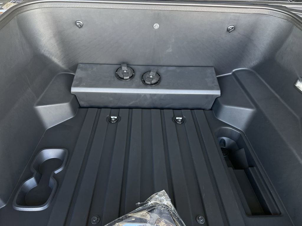 New 2026 GMC Sierra EV Elevation image 28