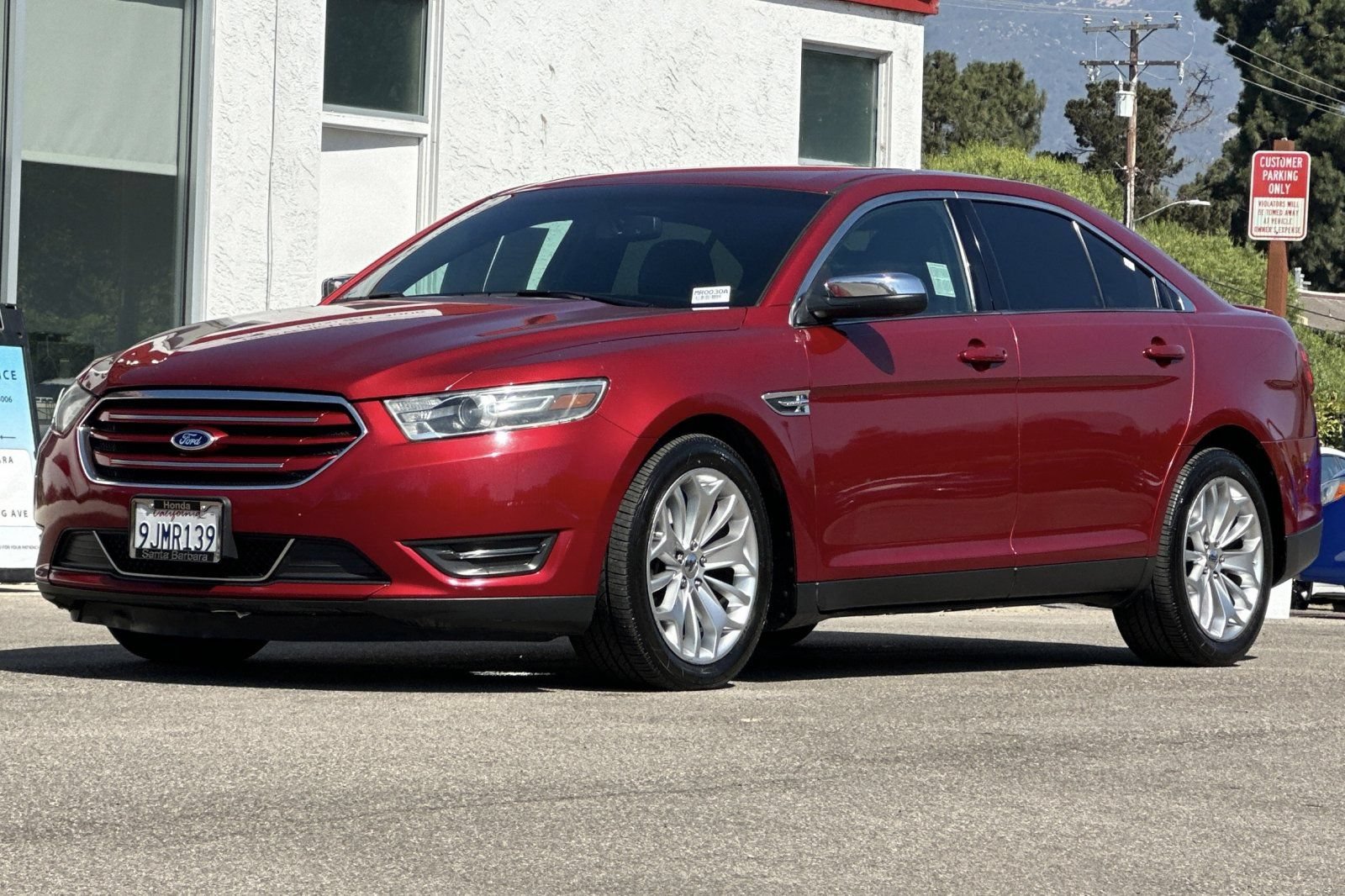 Used 2014 Ford Taurus Limited FWD image 8