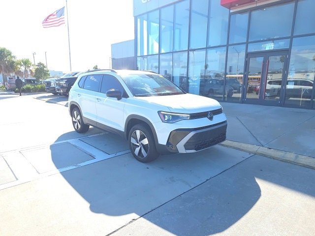 Used 2025 Volkswagen Taos S image 3