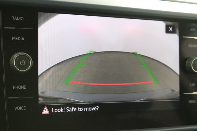 Used 2022 Volkswagen Taos SE image 8