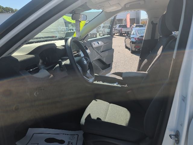 Used 2025 Ford Explorer Active image 29