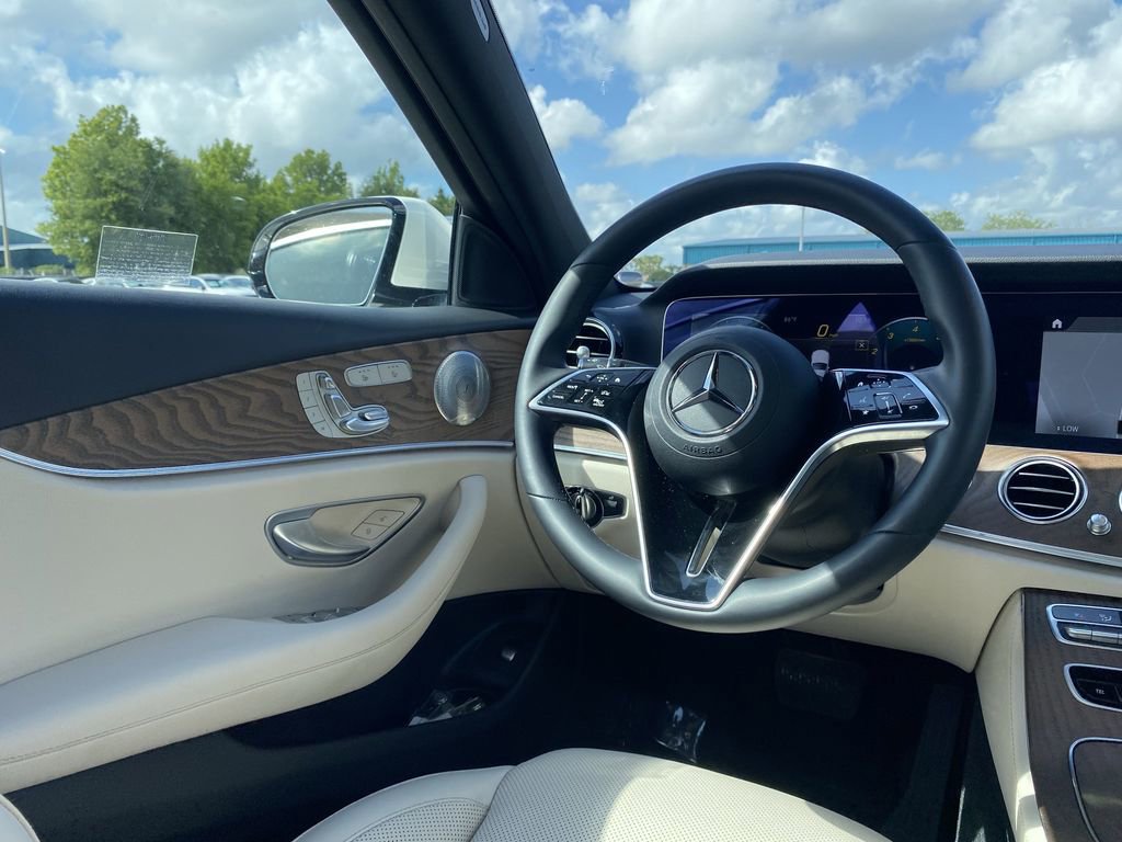 Used 2023 Mercedes-Benz E 450 4MATIC Sedan image 3