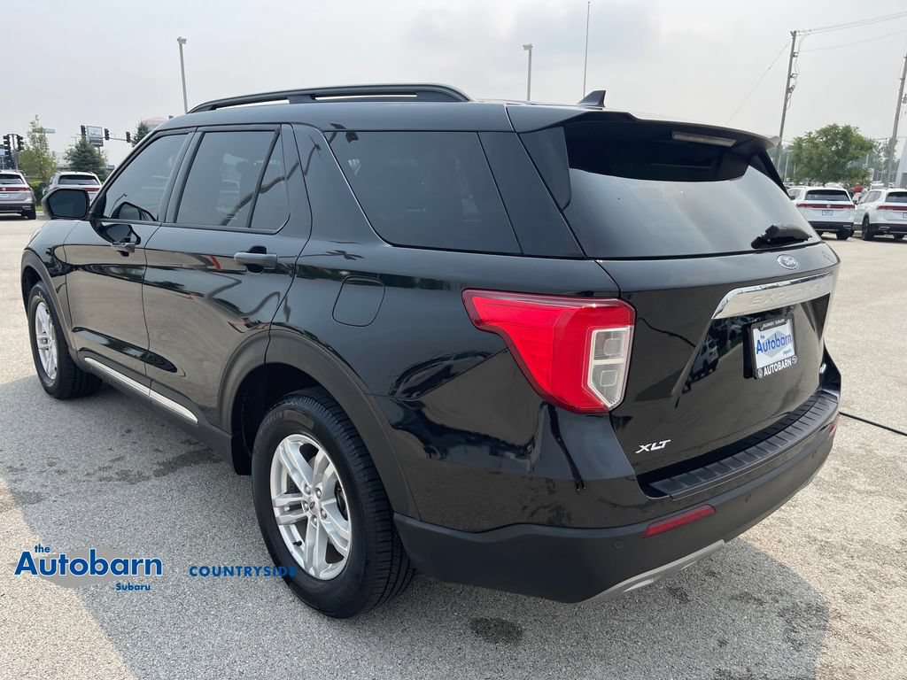 Used 2021 Ford Explorer XLT w/ Equipment Group 202A AWD/4WD image 3