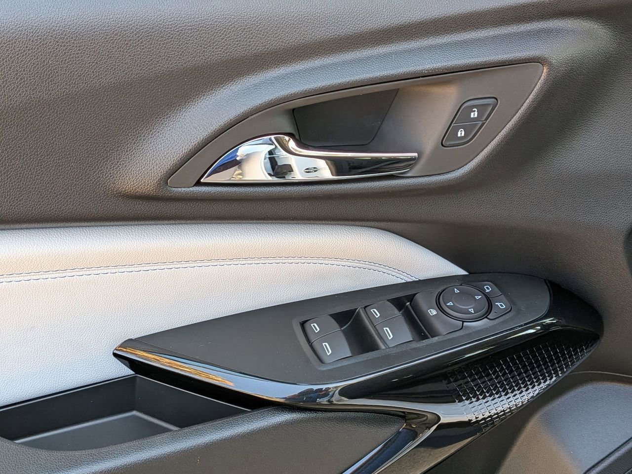 New 2026 Chevrolet Trax LT w/ Driver Confidence Package FWD image 8