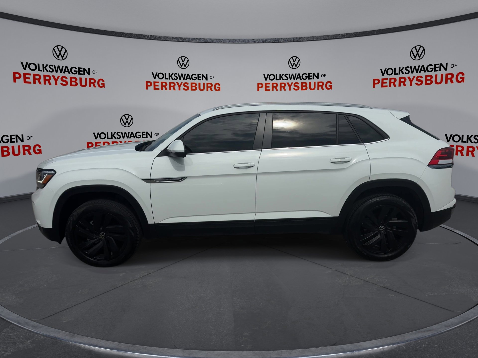 Used 2023 Volkswagen Atlas Cross Sport SE image 5