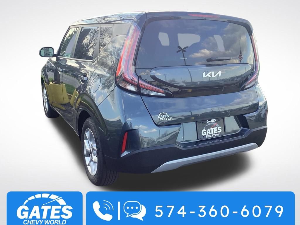 Used 2025 Kia Soul LX w/ LX Technology Package FWD image 7