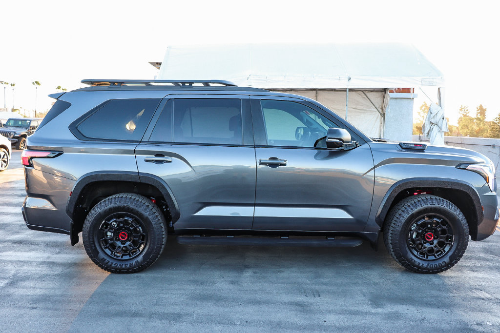 Used 2025 Toyota Sequoia TRD Pro AWD/4WD image 13