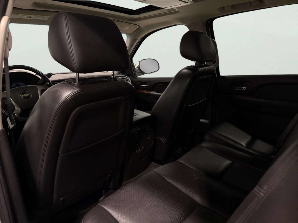 Used 2012 Chevrolet Avalanche LTZ AWD/4WD image 18