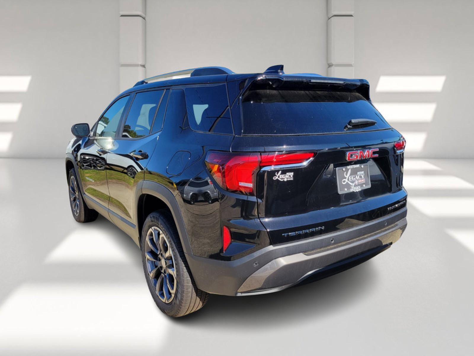 New 2026 GMC Terrain Elevation w/ Elevation Premium Package FWD image 5