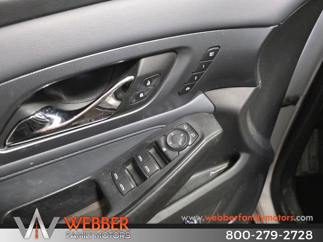 Used 2021 Chevrolet Traverse Premier image 21