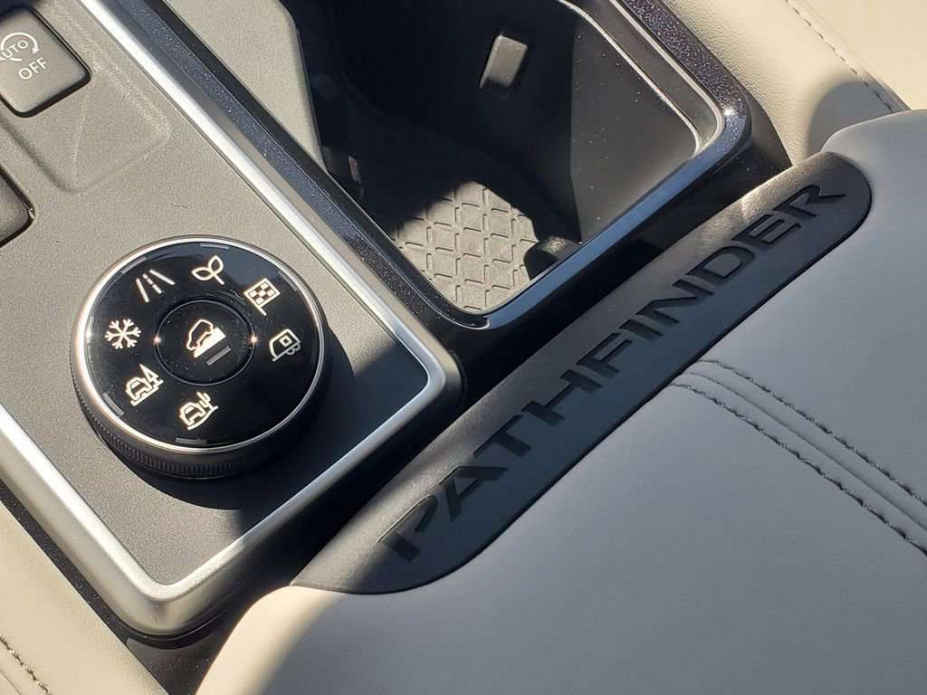New 2026 Nissan Pathfinder SL AWD/4WD image 26