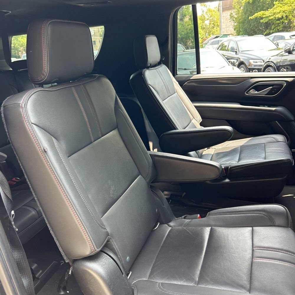 Used 2021 Chevrolet Suburban RST w/ Luxury Package AWD/4WD image 12