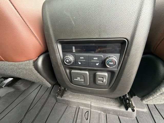 Used 2019 Buick Enclave Avenir w/ Avenir Technology Package AWD/4WD image 28