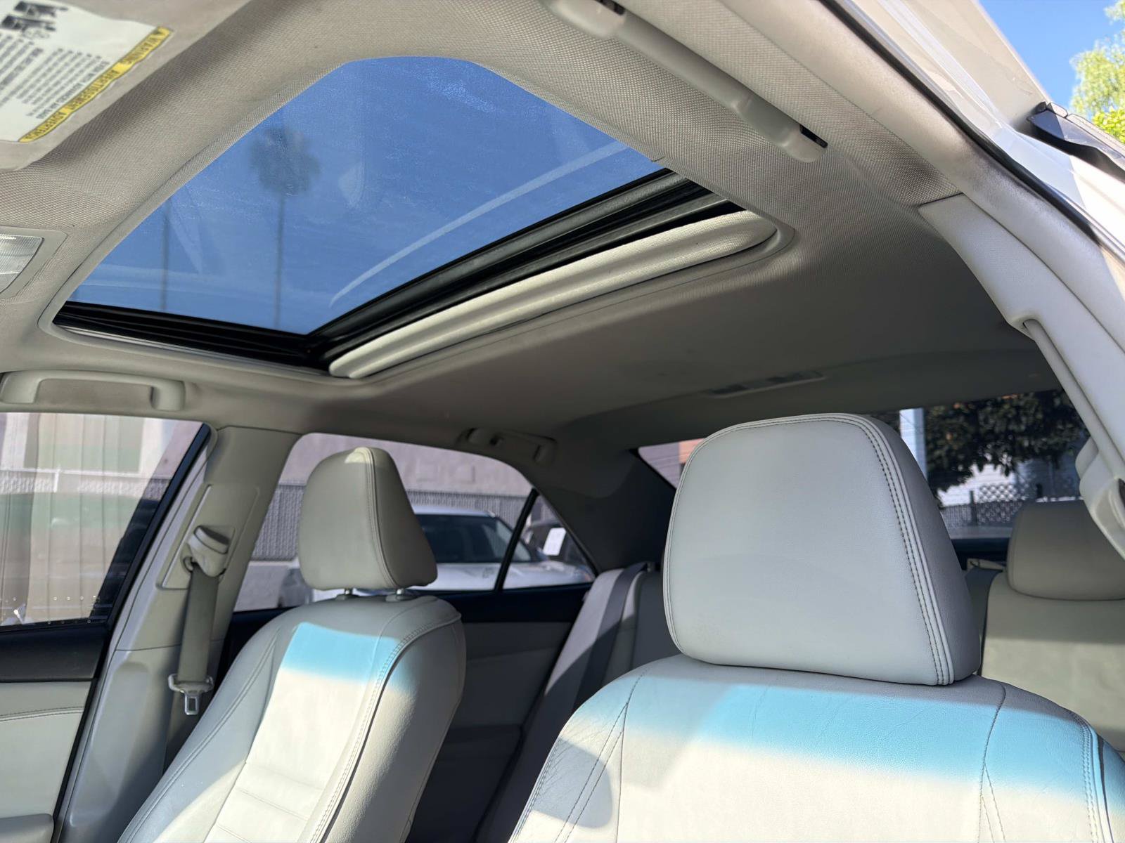 Used 2015 Toyota Camry XLE w/ Advanced Technology Package FWD image 15