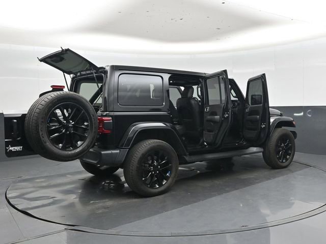 Used 2022 Jeep Wrangler Unlimited Sahara w/ Cold Weather Group image 45