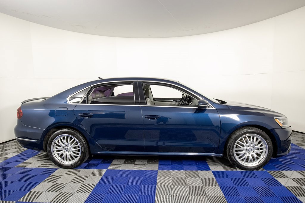 Used 2018 Volkswagen Passat 2.0T SE image 4
