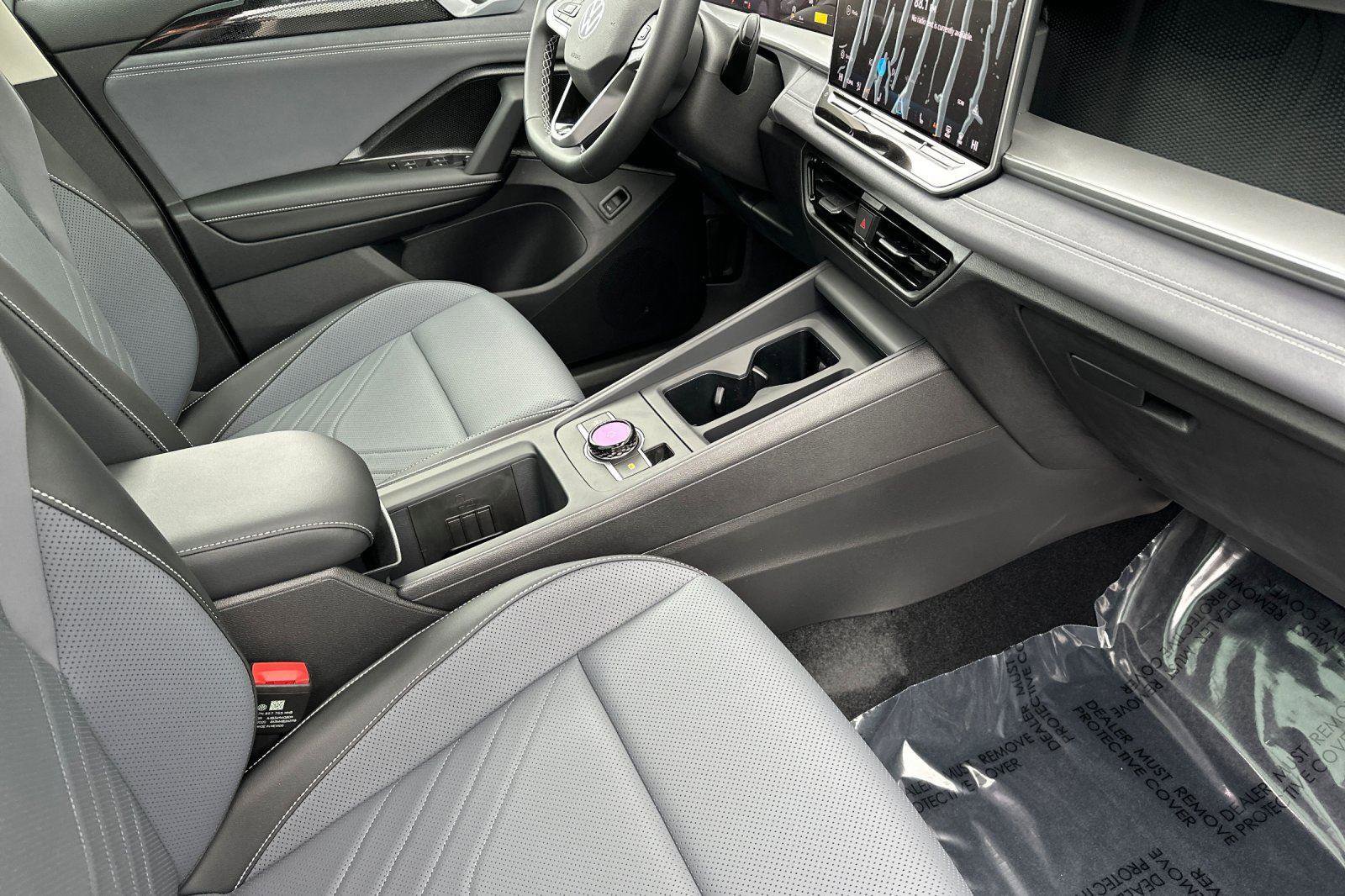 New 2026 Volkswagen Tiguan SE image 15