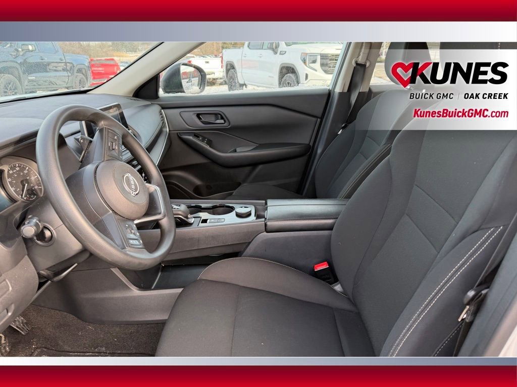 Used 2024 Nissan Rogue S image 16