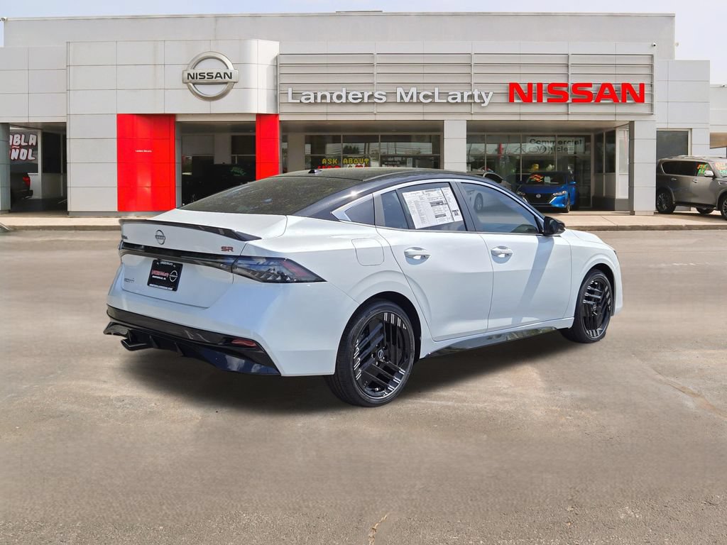 New 2026 Nissan Sentra SR w/ Floor Mat Package FWD image 3