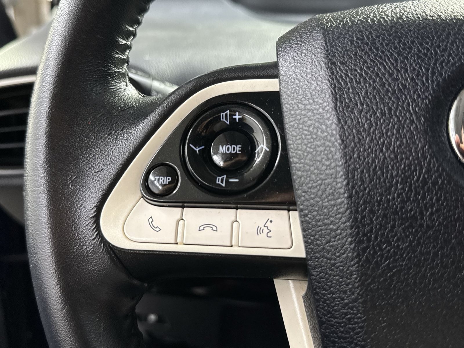 Used 2017 Toyota Prius Three w/ Advanced Technology Package FWD image 36