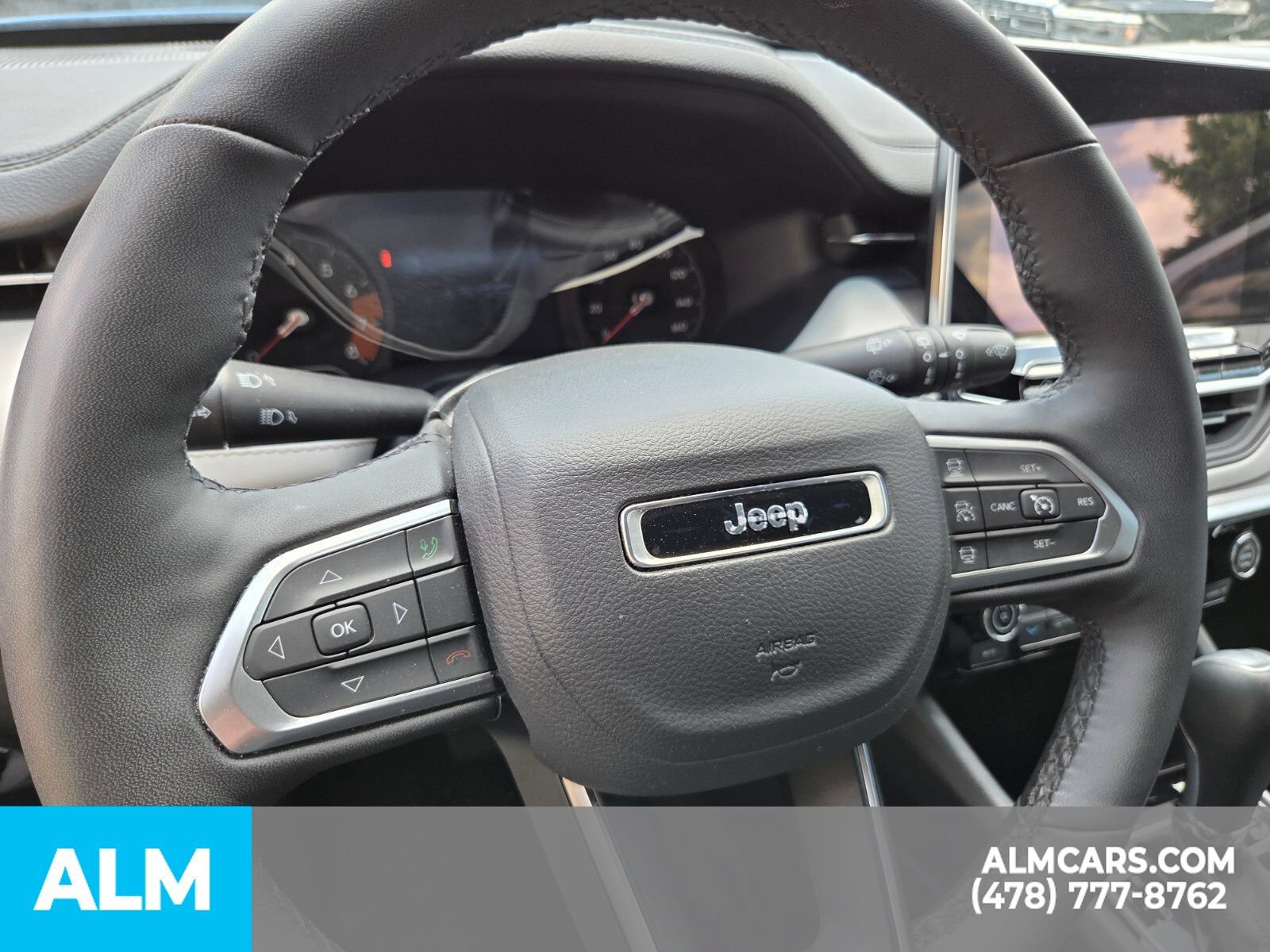 Used 2025 Jeep Compass Limited AWD/4WD image 13
