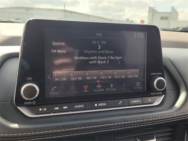 Used 2023 Nissan Rogue S image 16