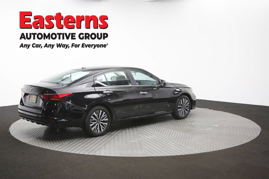 Used 2025 Nissan Altima 2.5 SV FWD image 39