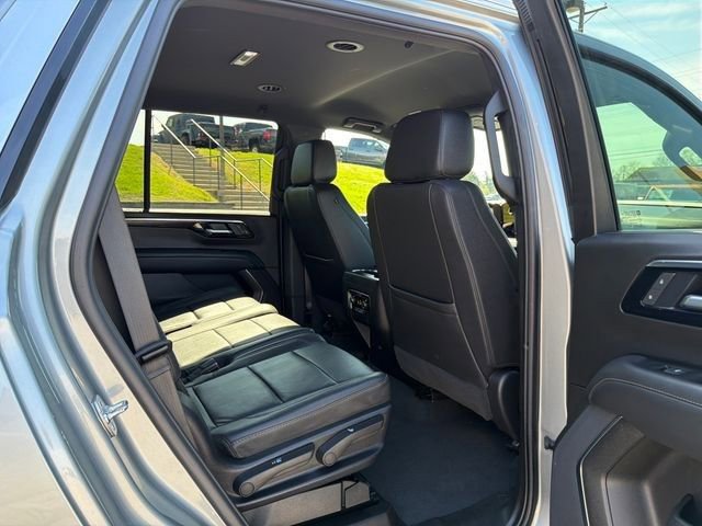 Used 2025 Chevrolet Tahoe LT AWD/4WD image 32